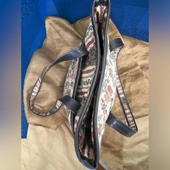 Longaberger Small Tote - Picture 8 of 16